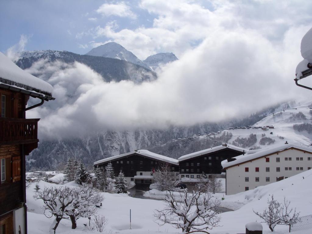 Hotel Pez Ault Disentis Exterior foto