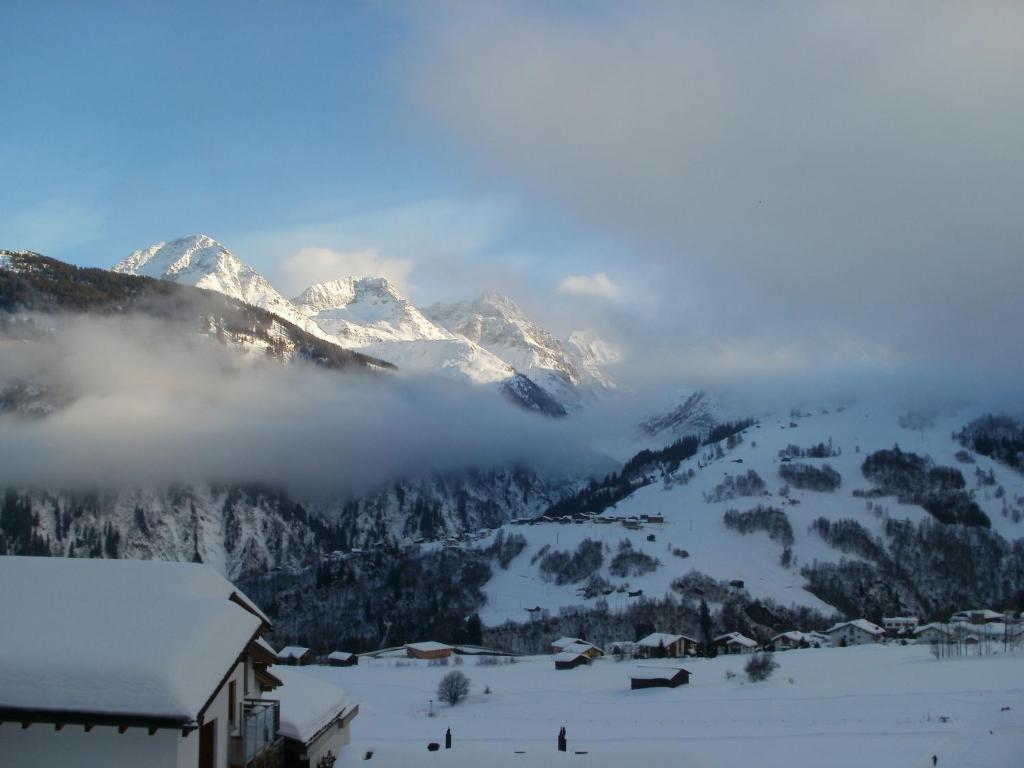 Hotel Pez Ault Disentis Exterior foto
